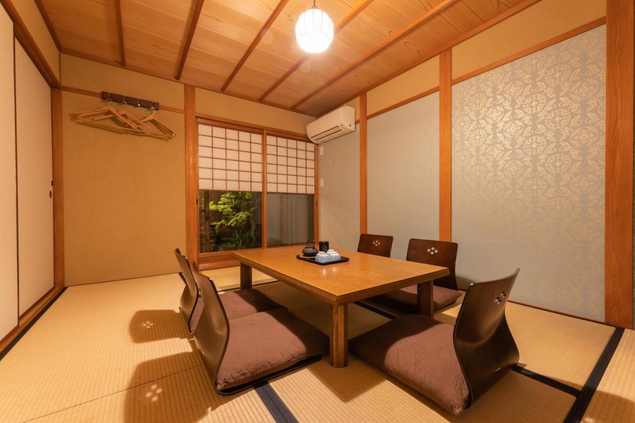 祇園せいじ庵。お風呂が素敵な貸切京町家。Netflix見放題。 Villa Kyoto Buitenkant foto